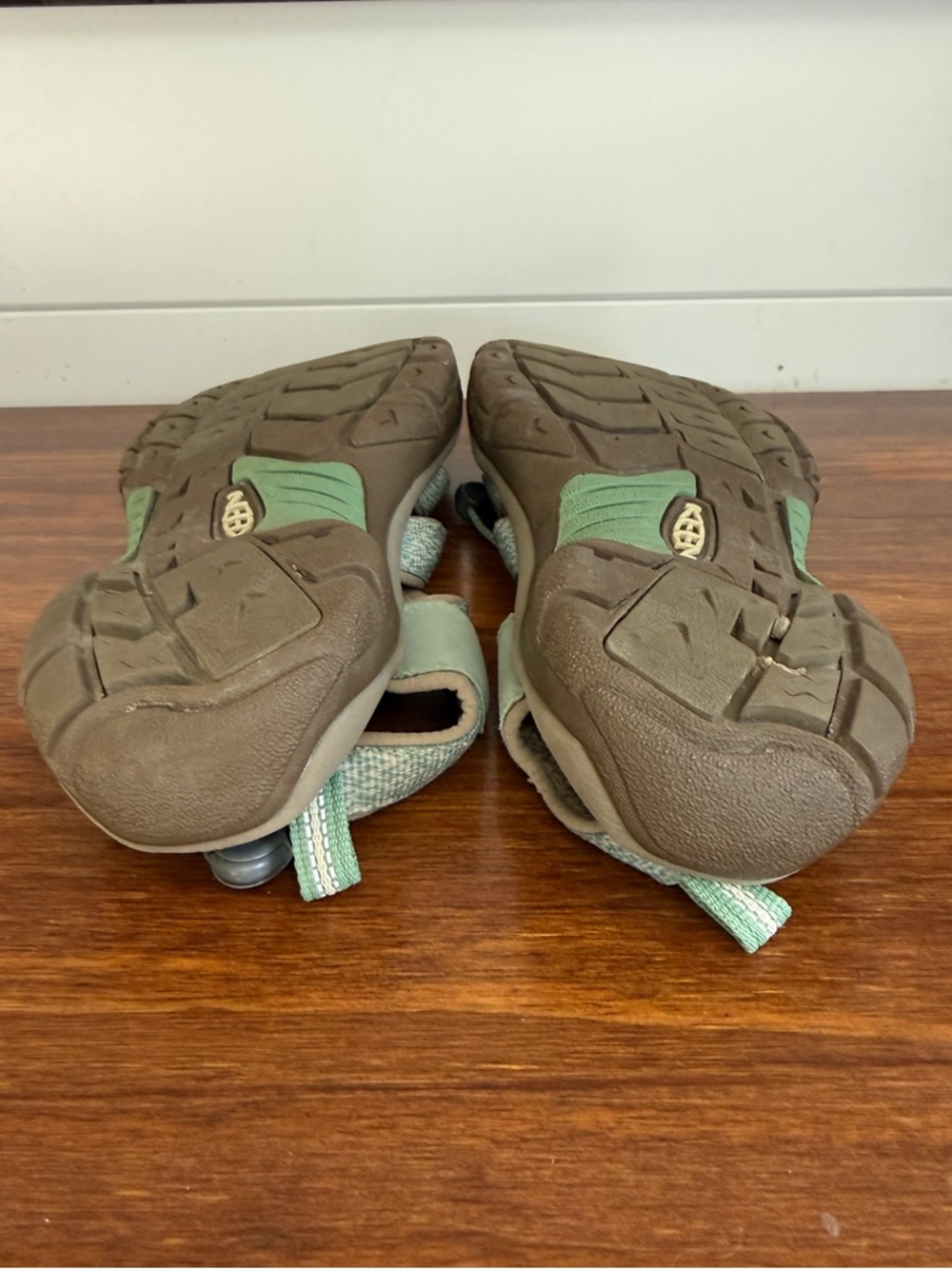 Keen Newport H2 Womens 7 Green Sport Sandals Water Hiking Comfort - Picture 9 of 10